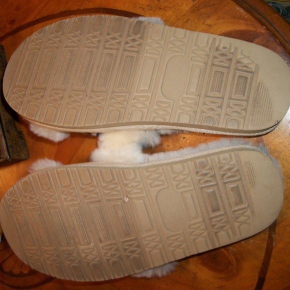 RARE WOMEN SPERRY SLIP ON  FUR INSIDE SLIPPERS SZ M - Picture 4 of 4